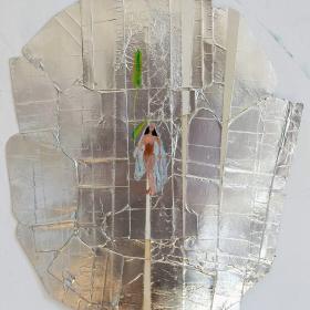 Burlesque dame, 2016, 50 × 40 cm, olie, aluminium tape op verpakking