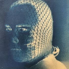‘Net’, 19 × 16 cm, cyanotypie